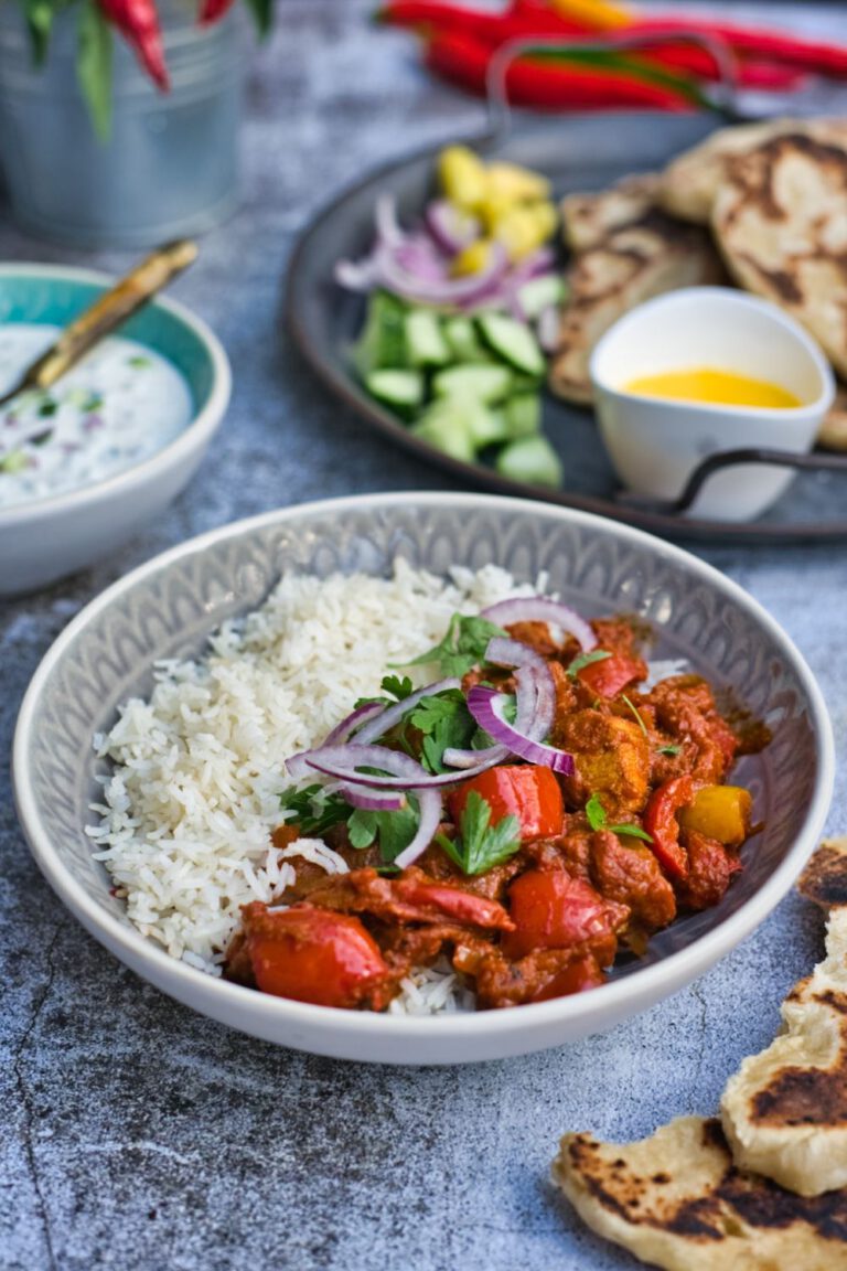 Chicken Jalfrezi mit Gurken Raita - Matt kocht!